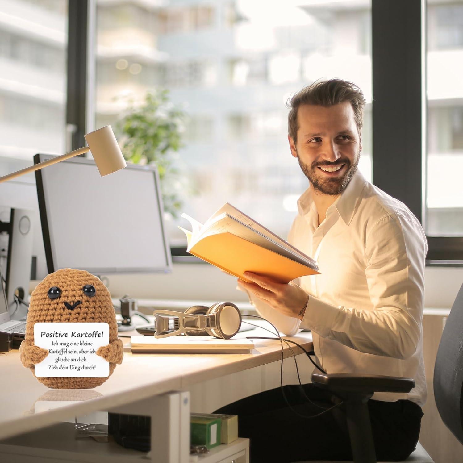 Pocket Hug Positive Kartoffel Puppe Strickwolle Mutmacher Geschenk
