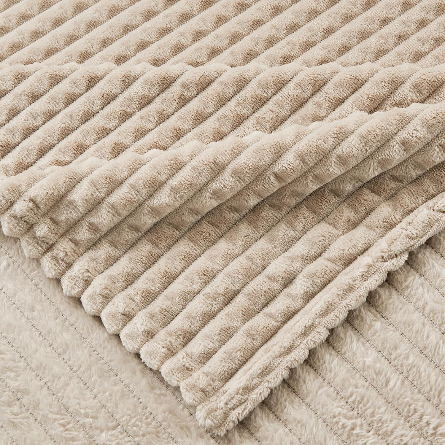 Bettdecke Kuscheldecke Flauschig 150 x 200 cm Beige