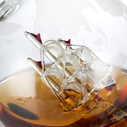 Whiskey Dekanter Set Globus Karaffe Geschenke für Männer mit 2 Gläsern Perlen 4 Eiswürfel Zange & Trichter Getränkespender für Whisky Likör Wein