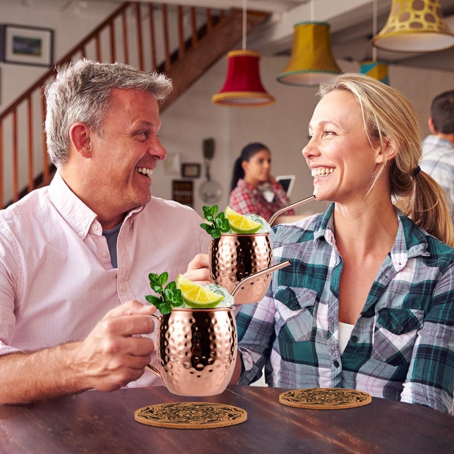 Moscow Mule Kupferbecher-Set Handgefertigt 473ml mit Strohhalmen Untersetzern