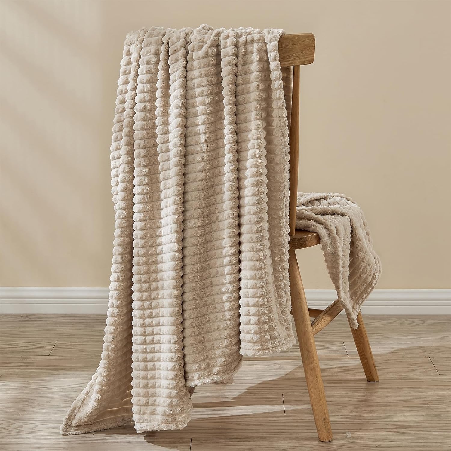 Bettdecke Kuscheldecke Flauschig Decke 150 x 200 cm Weich und Warm