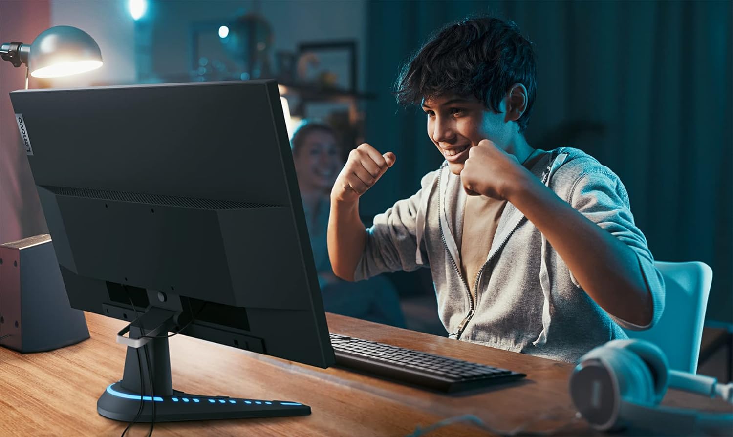 Lenovo G24qe-20, 23,8" QHD Gaming Monitor 2560x1440 100Hz 1ms Reaktionszeit