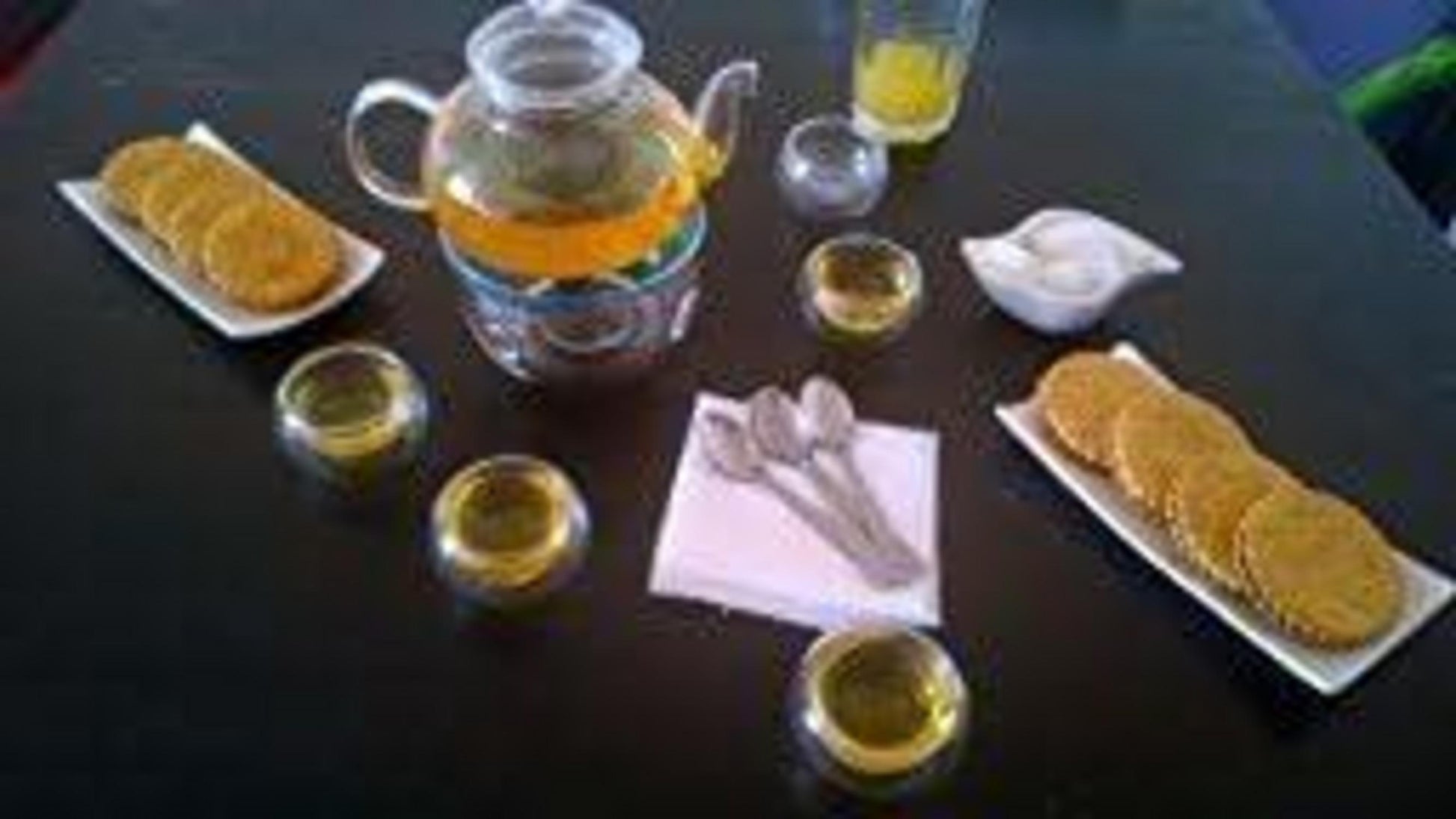 Beddingleer Teekanne aus Glas 600mL Tee Set mit 6 Tassen und Wärmer