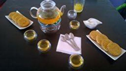 Beddingleer Teekanne aus Glas 600mL Tee Set mit 6 Tassen und Wärmer