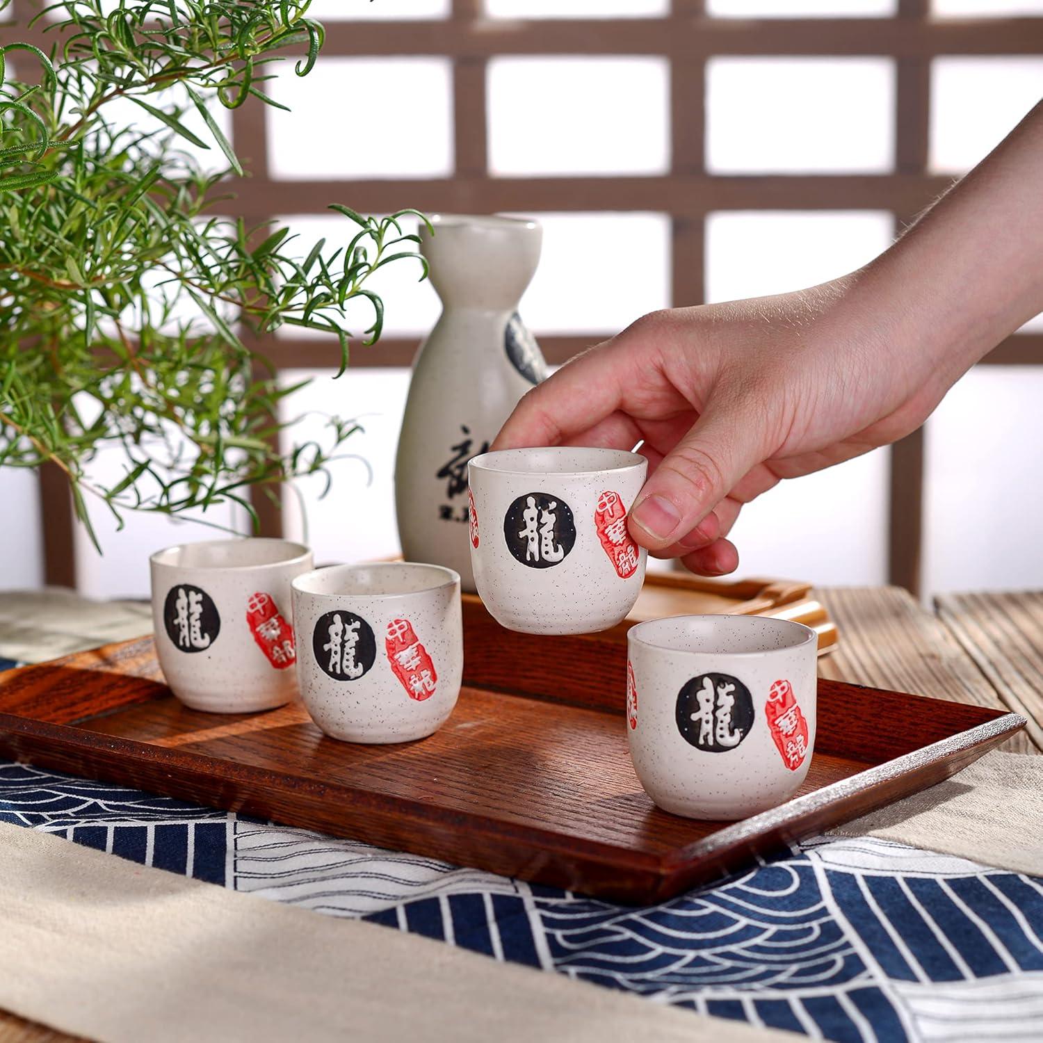 Japanisches Sake Set aus Steinzeug, 5-teilig, Geschenkverpackung