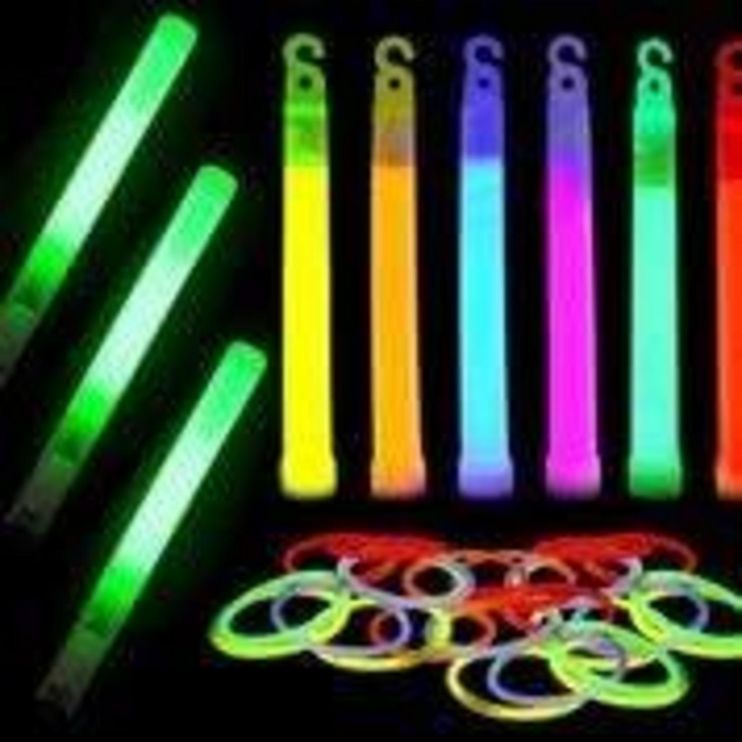 JOYIN Glowsticks Bulk Pack Emergency Whistle Shape & Armbänder
