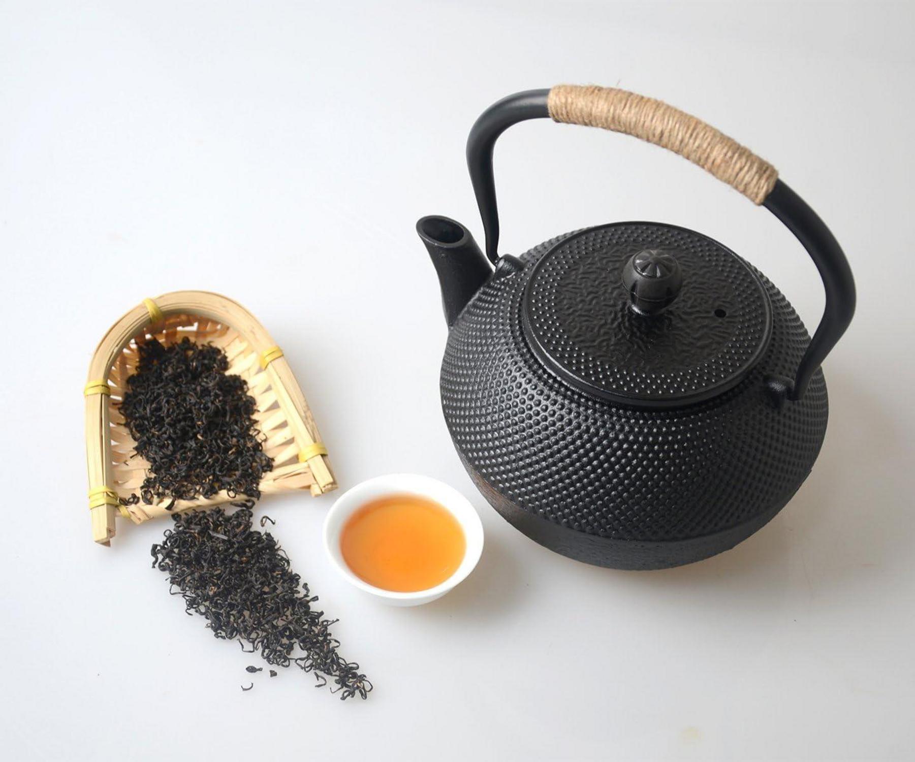 Japanische Gusseisen Teekanne Tetsubin 1,2l mit Sieb Infuser