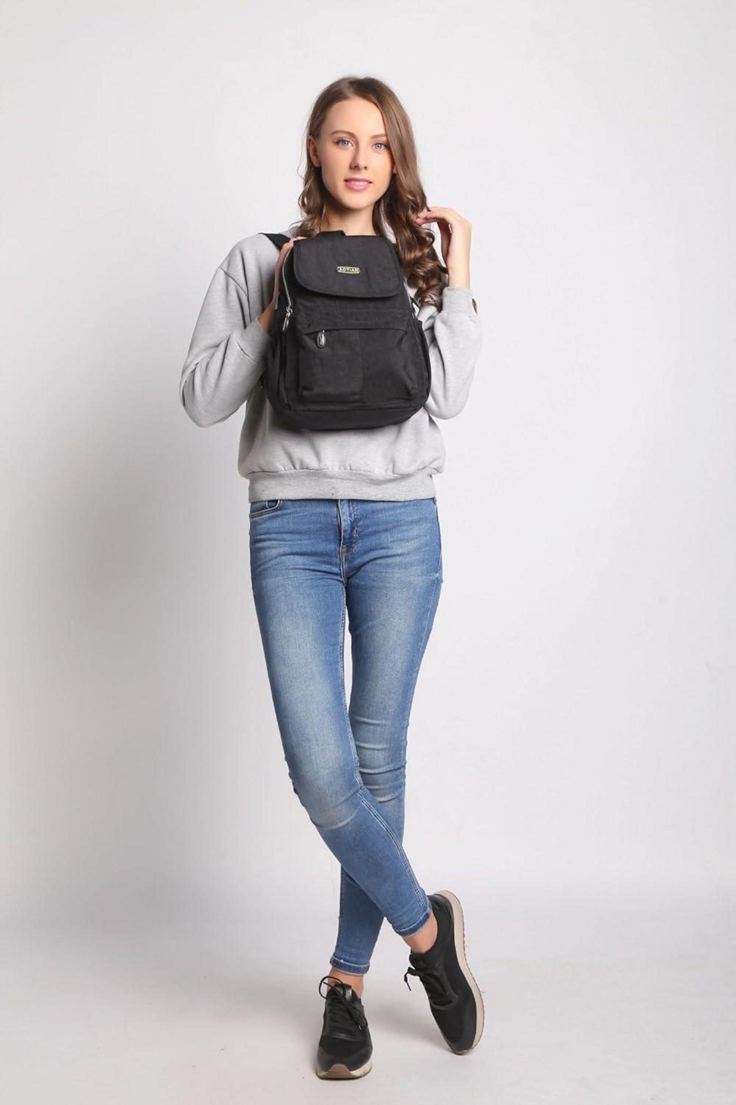 Leichter Schwarz Nylon Damen Rucksack 10 Liter