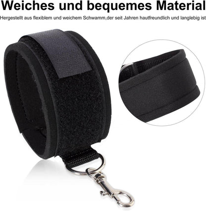 BDSM Bondage Set mit Oberschenkelmanschette und Handschellen