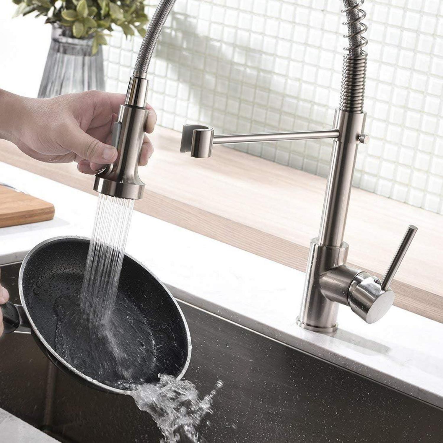 Moderne Küchenarmatur mit ausziehbarer Brause - hochwertiges Design