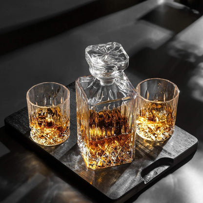 Whiskey Karaffe Set: Kristallglas Dekanter 750ml + 4 Gläser