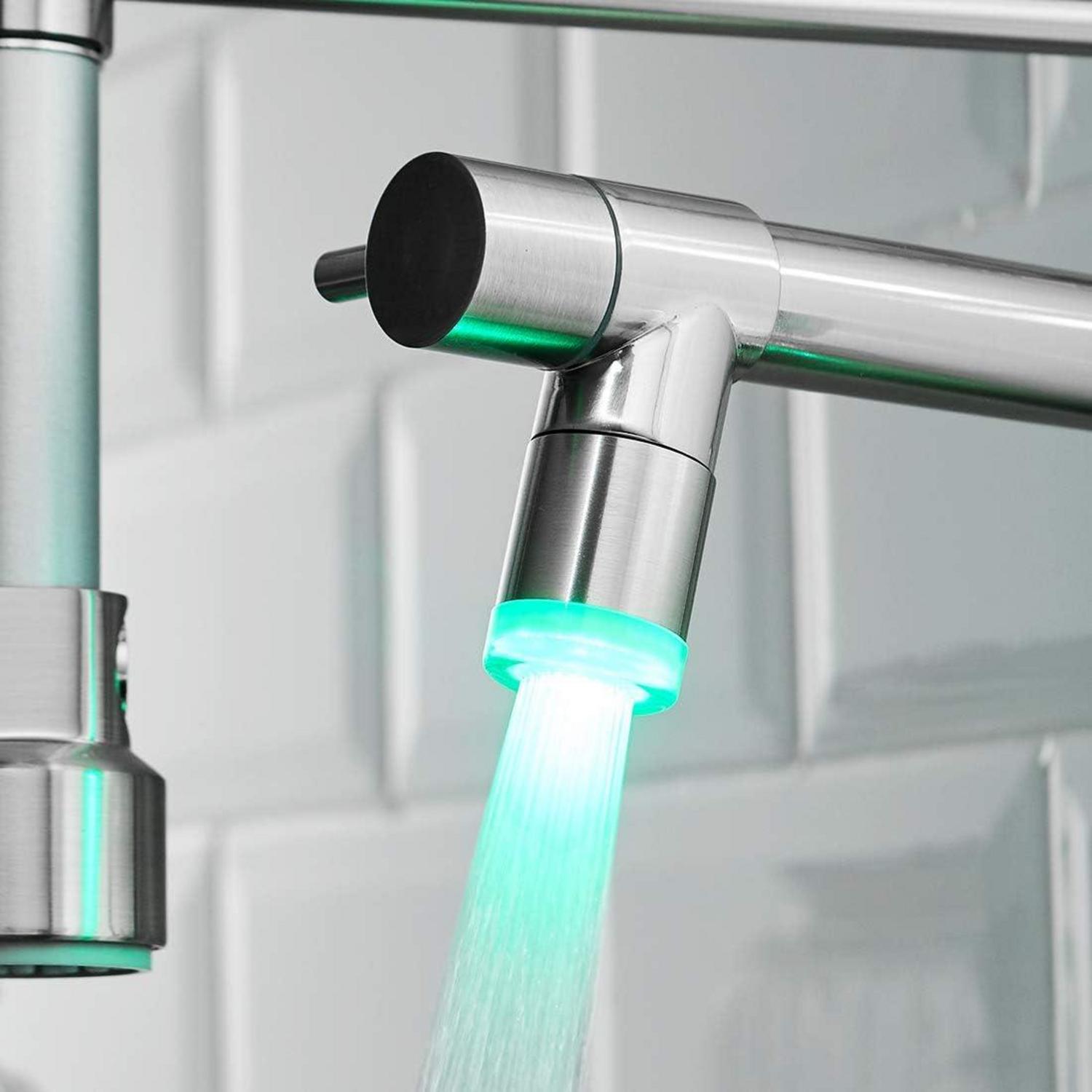LED Küchenarmatur mit Spiralfeder, 360° Schwenkbar, Zwei Auslauf