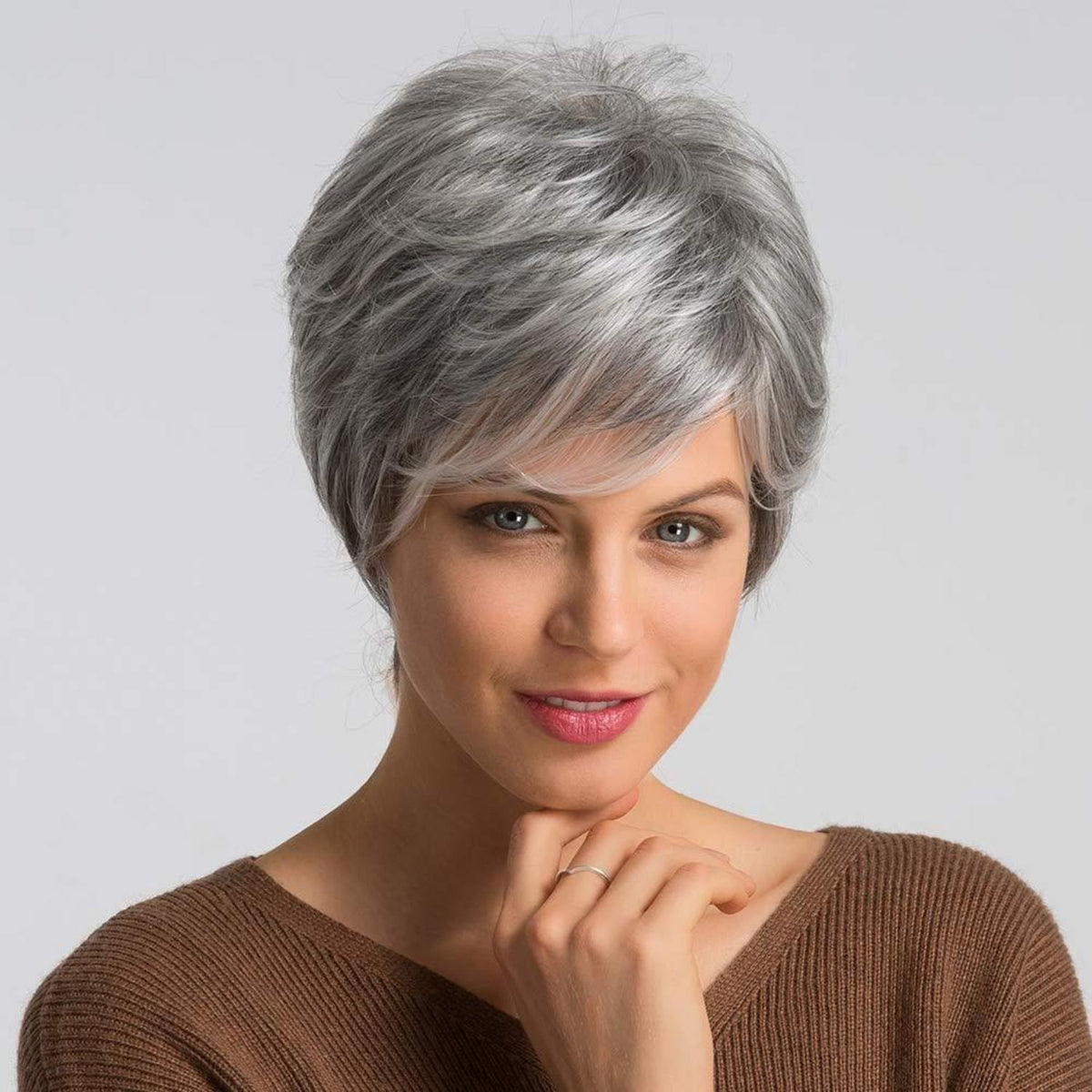 Menschenhaar Pixie Cut Perücke grau mit Pony