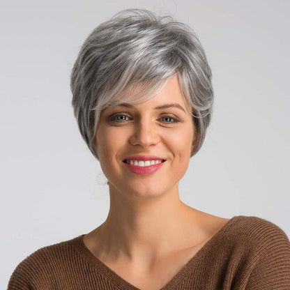 Menschenhaar Pixie Cut Perücke grau mit Pony