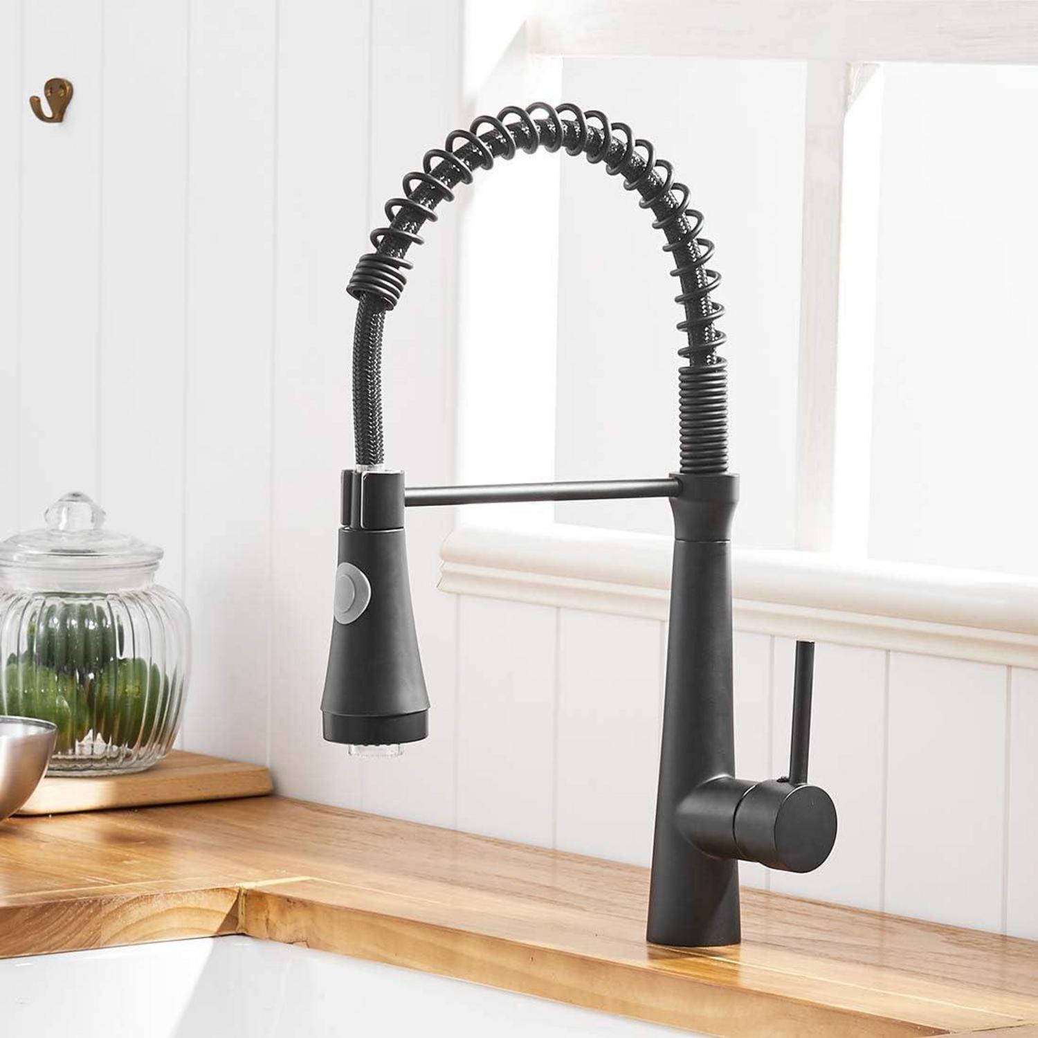 TIMACO LED Schwarz Wasserhahn 360° Drehbar Küchenarmatur Sprudelarmatur