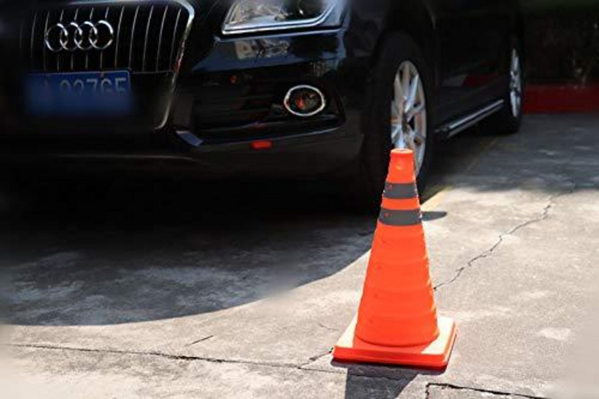 1Pack 18 Zoll zusammenklappbare Verkehrskegel Orange Größe 45 cm Reflektierender Sicherheitskegel