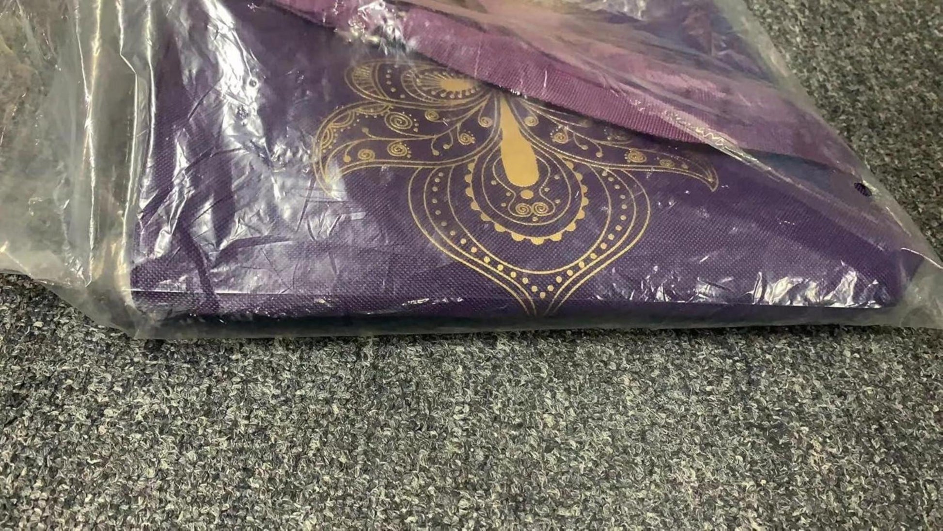 Yogatasche mit Lila Paisley Muster, wasserdicht & geräumig, verstellbarer Schultergurt