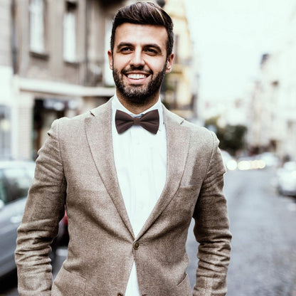 Fliegen-Set mit Einstecktuch für Herren, vorgebunden, braun