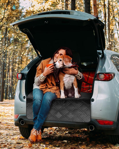 Kofferraumschutz Hund gesteppt mit Seiten- und LadekantenschutzUniversal Auto