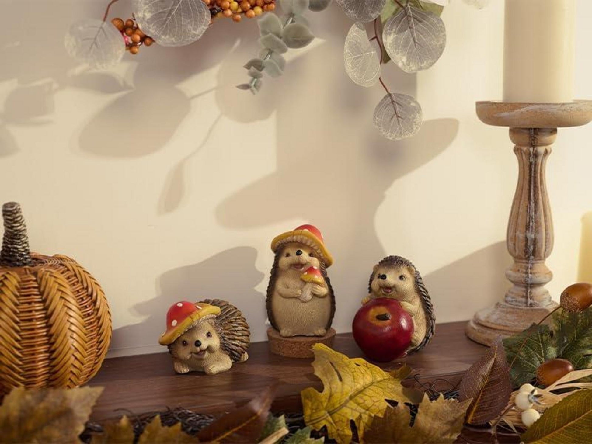 3er Set Kunstharz Igel für Herbstdeko und Garten, handbemalt, wasserfest, 10cm