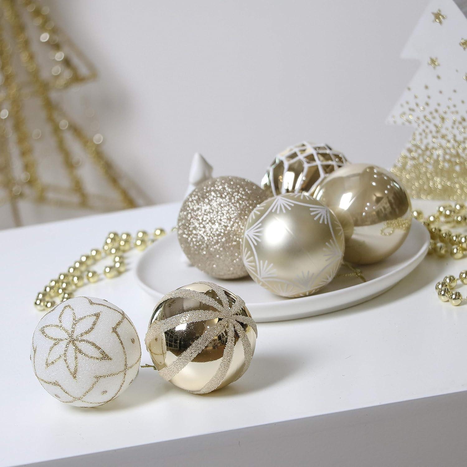 Weihnachtskugeln 30 TLG. Christbaumkugeln Weiß Gold 6cm inkl. Anhänger