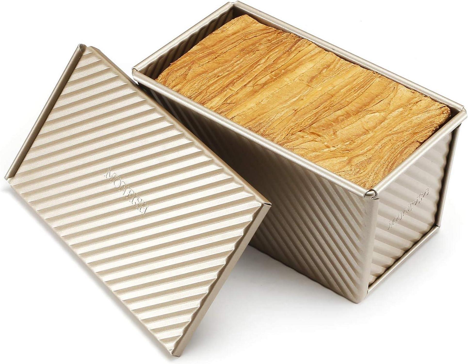 Monfish Brotbackform mit Deckel und gewelltem Design