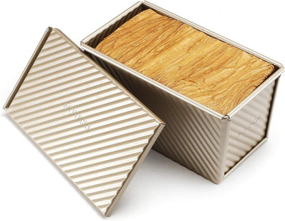 Monfish Brotbackform mit Deckel und gewelltem Design