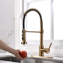 Goldene Küchenarmatur mit Pull-Down-Sprühgerät, 360° drehbar