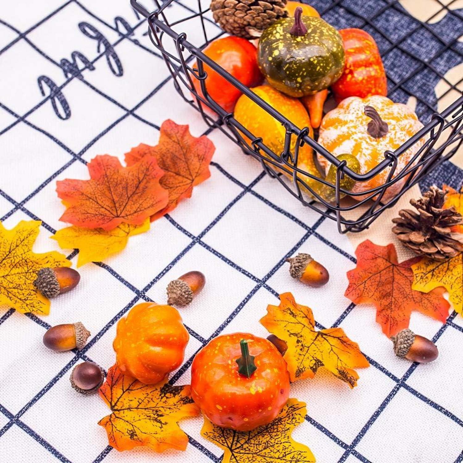 Künstliche Kürbisse Set 50 Stück Seidenahornblatt Eicheln für Herbst Halloween