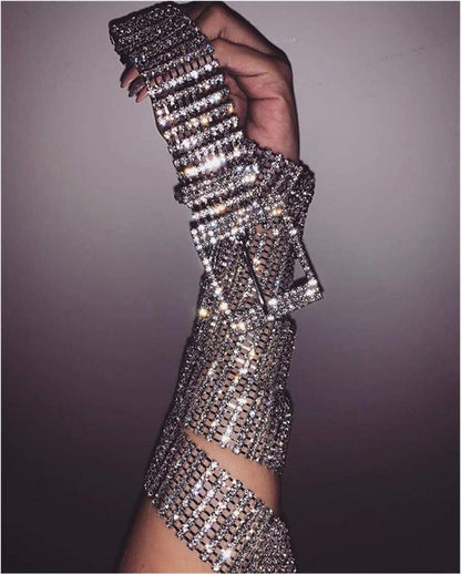 Perlengürtel mit Strasssteinen und glitzerndem Design