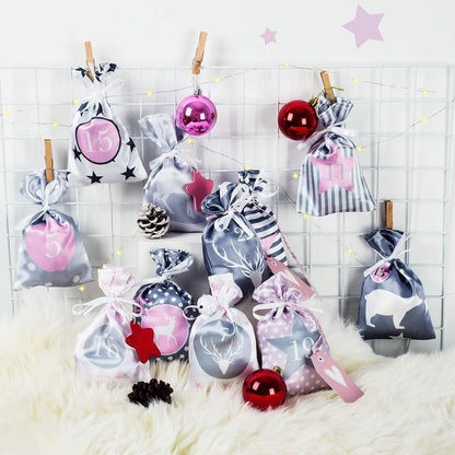 Adventskalender Kette mit 24 Stoffsäckchen Rosa Grau, DIY