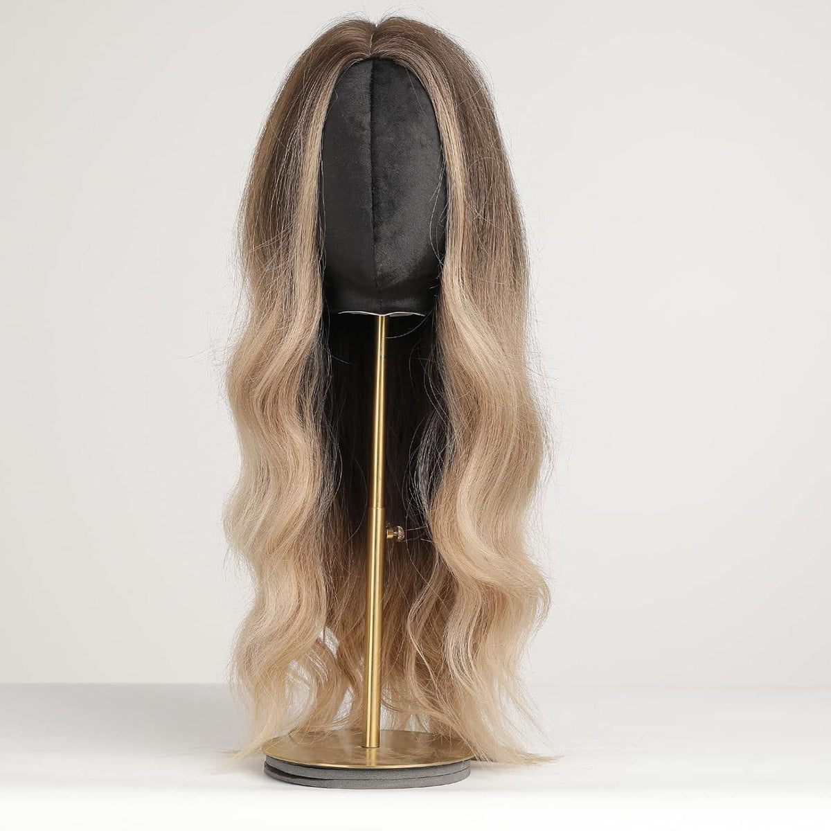 Lange braun-blonde Perücke mit Mittelpartikopfbedeckung