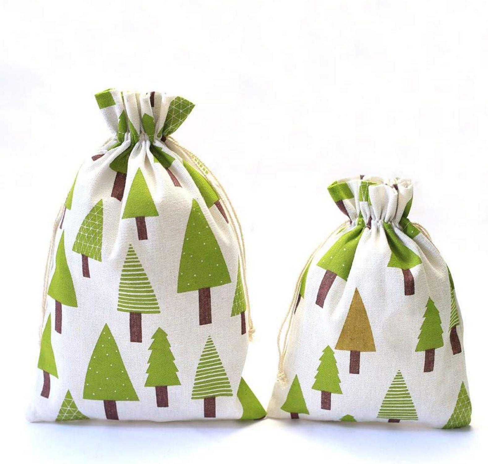 HERZWILD Baumwoll-Säckchen Weihnachtsbaum Motive (20x30 cm) - 12er Set