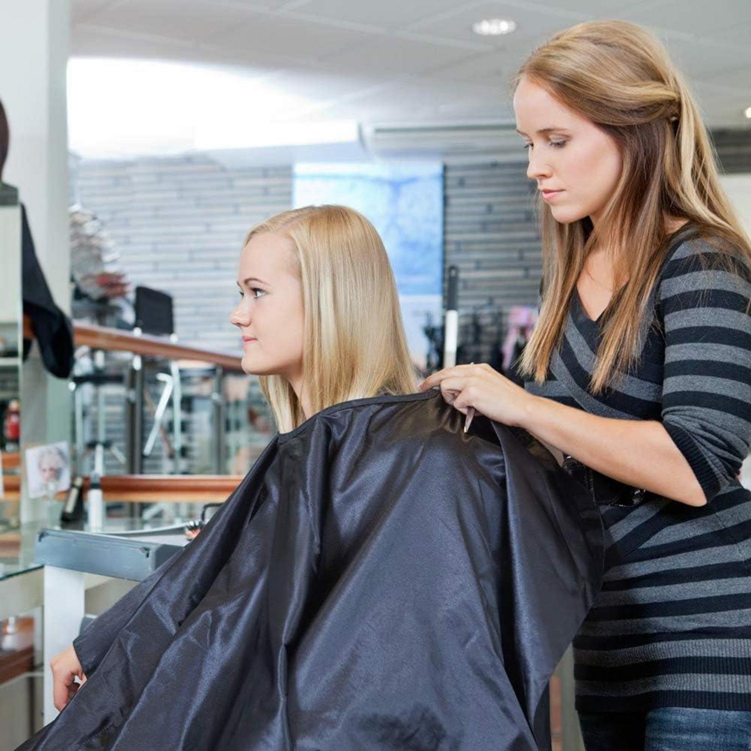 URAQT Barber Cape Schwarz 120x150 cm wasserdicht - Friseurumhang mit Klettverschluss & Anti-Stain - Nylon Haarschneideumhang