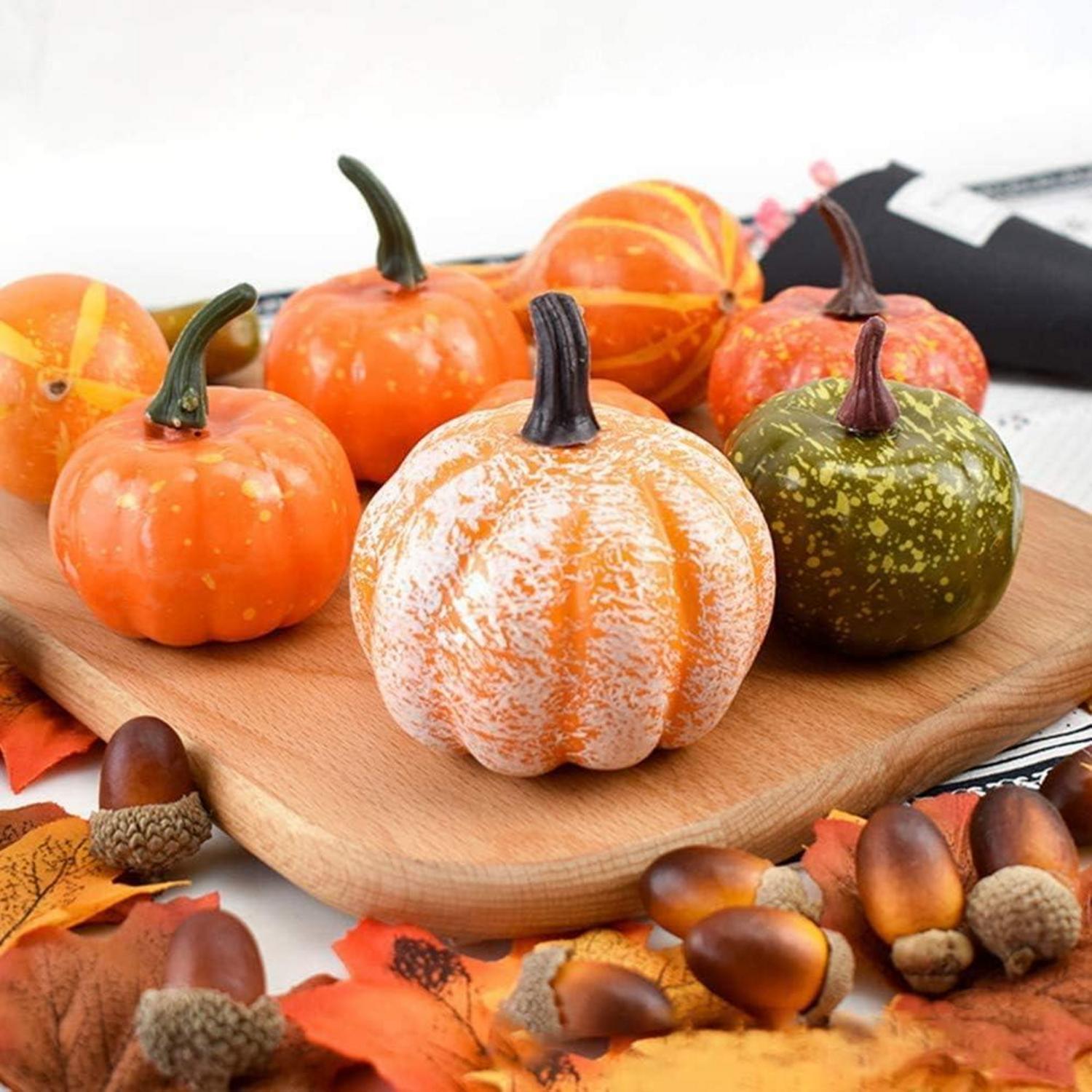 Herbstdekoration 100 Stück Mini Kürbisse Eicheln Künstliche Blätter Halloween