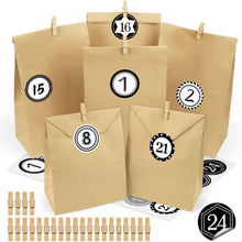Adventskalender Kraftpapiertüten mit Aufklebern und Klammern