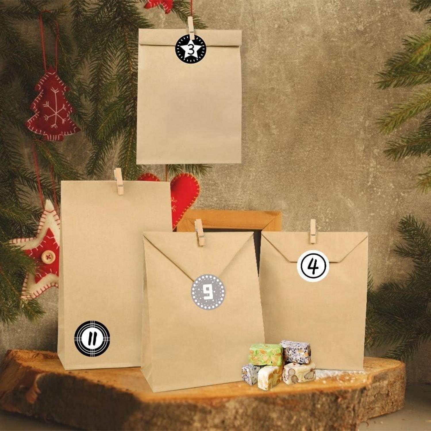 Adventskalender Kraftpapiertüten Befüllen 24 DIY Zahlenaufkleber Klammern