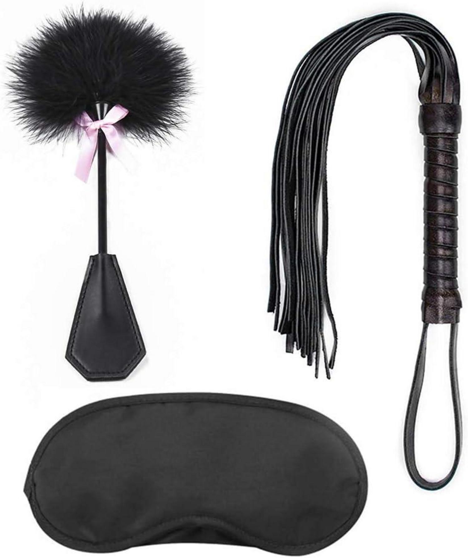BDSM Set Leder Peitsche Federkitzler Augenmaske Flogger