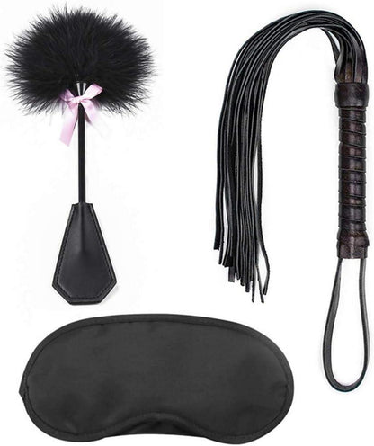 BDSM Set Leder Peitsche Federkitzler Augenmaske Flogger