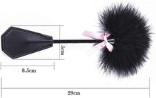 SM Bondage Set Augenbinde Peitsche Federkitzler Paddel BDSM