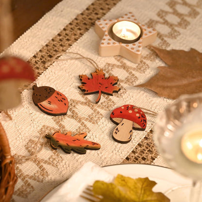 Herbst Deko Hänger 24er Set Ahornblatt Kiefernzapfen Pilz