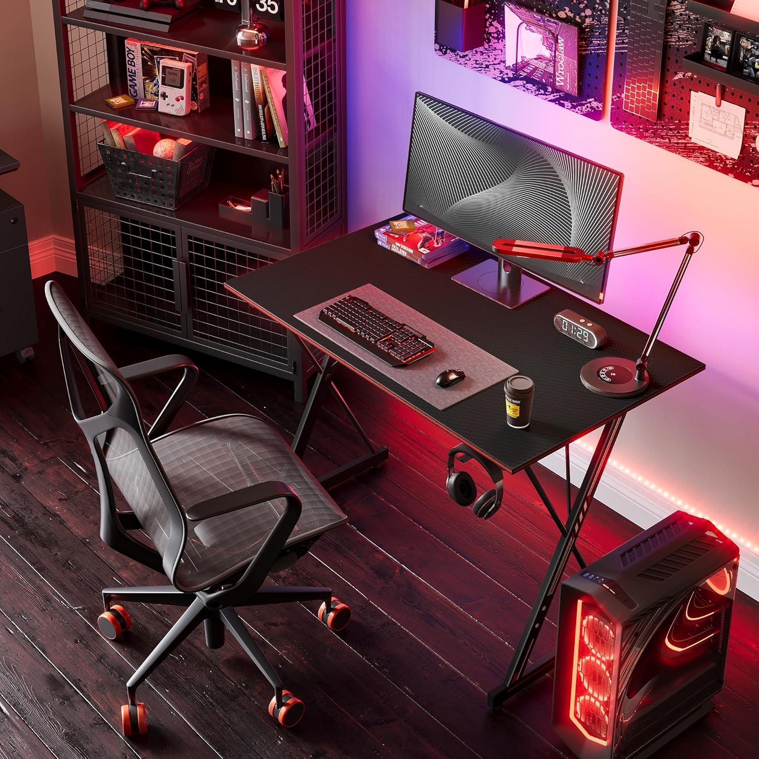 Gaming Schreibtisch 120x60cm Kohlefaseroberfläche Kopfhörerhaken Schwarz