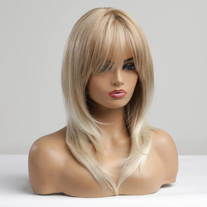 Lange blonde Lockenperücke mit Pony – Schulterlang & Hitzebeständig
