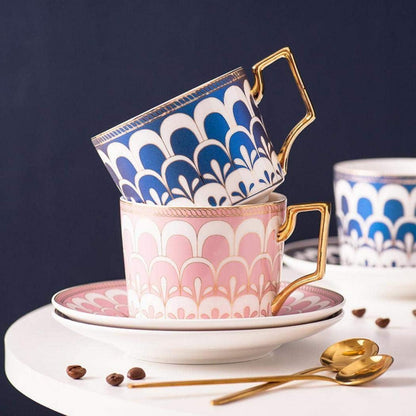 Europäisches Teetassen-Set mit Untertasse und Löffel (Rosa)