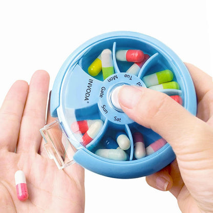 7-teilige Pillendose – Tragbar & Drehbar für Vitamine & Co. (4er Set)