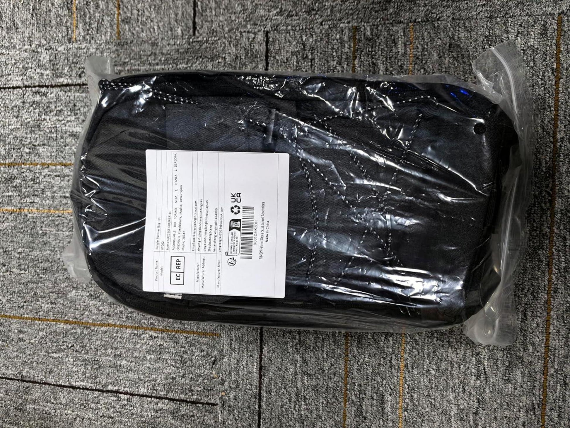 FINEW Fahrrad Gepäckträgertasche 10L Isoliertasche Wasserdicht Schwarz