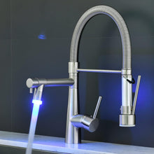 LED Küchenarmatur mit Spiralfeder und 360° Schwenkbar, Zwei Auslauf