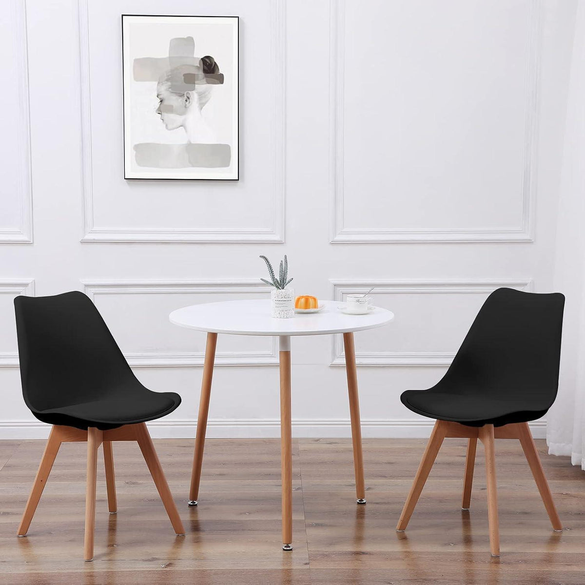 Essgruppe skandinavisch: Tisch 80x80cm + 2 Stühle