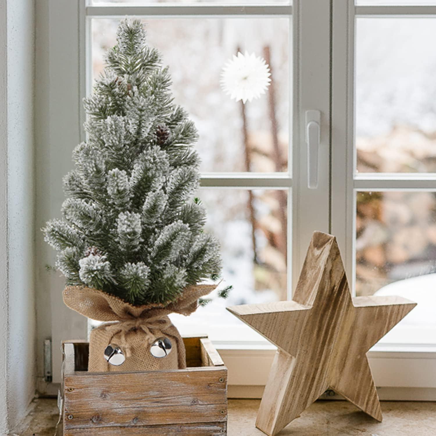 Oairse Mini Weihnachtsbaum 40,6 cm Kiefernzweige Schnee Sackleinen