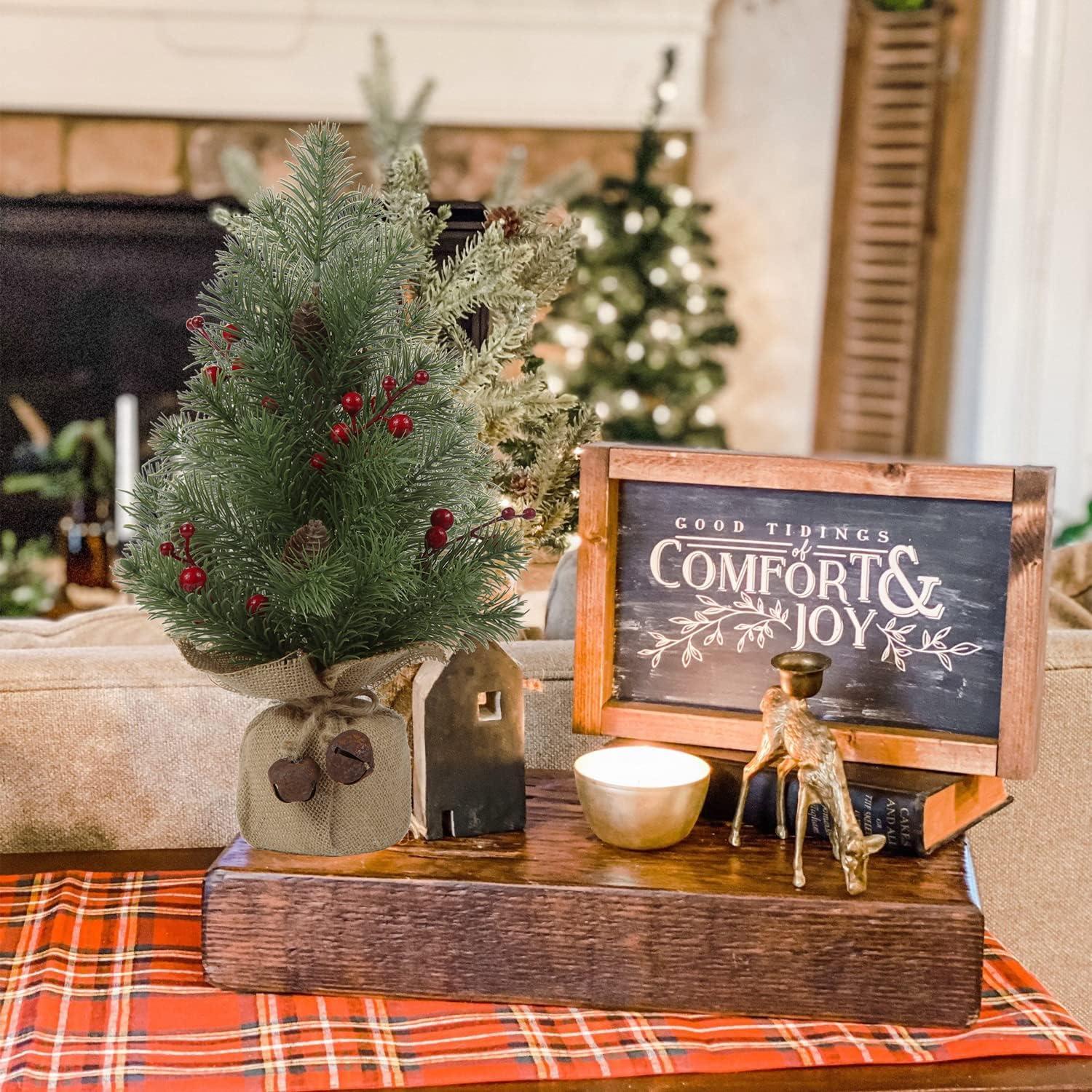 Mini Tannenbaum Weihnachtsdekoration 40,6 cm künstliche Tannenzweige und rote Beeren